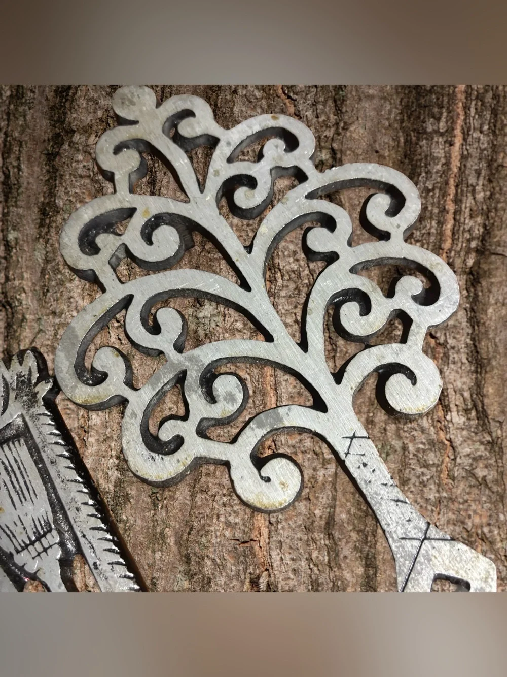 VTG Cast Aluminum Trivets Set of 2 Bellows Broom & Family Tree Farmhouse